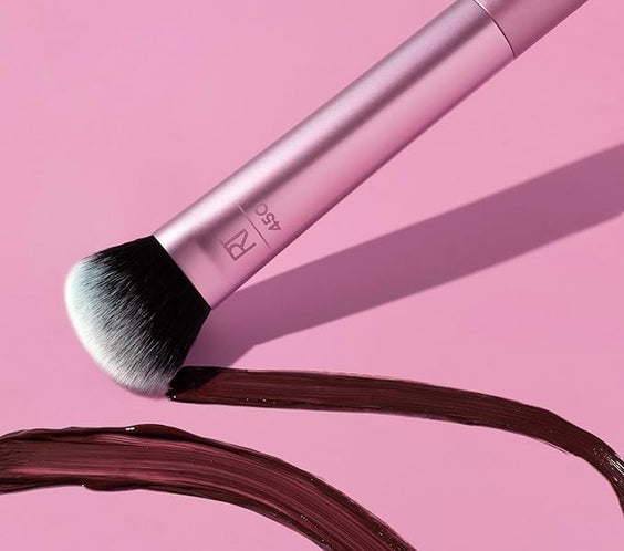 Real Techniques Professional Sculpting Brush – Angled Synthetic Bristles